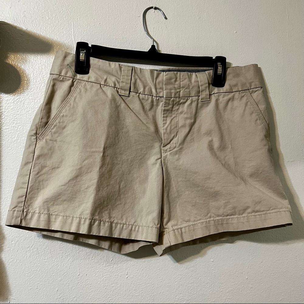 Tommy Hilfiger chino shorts size 10